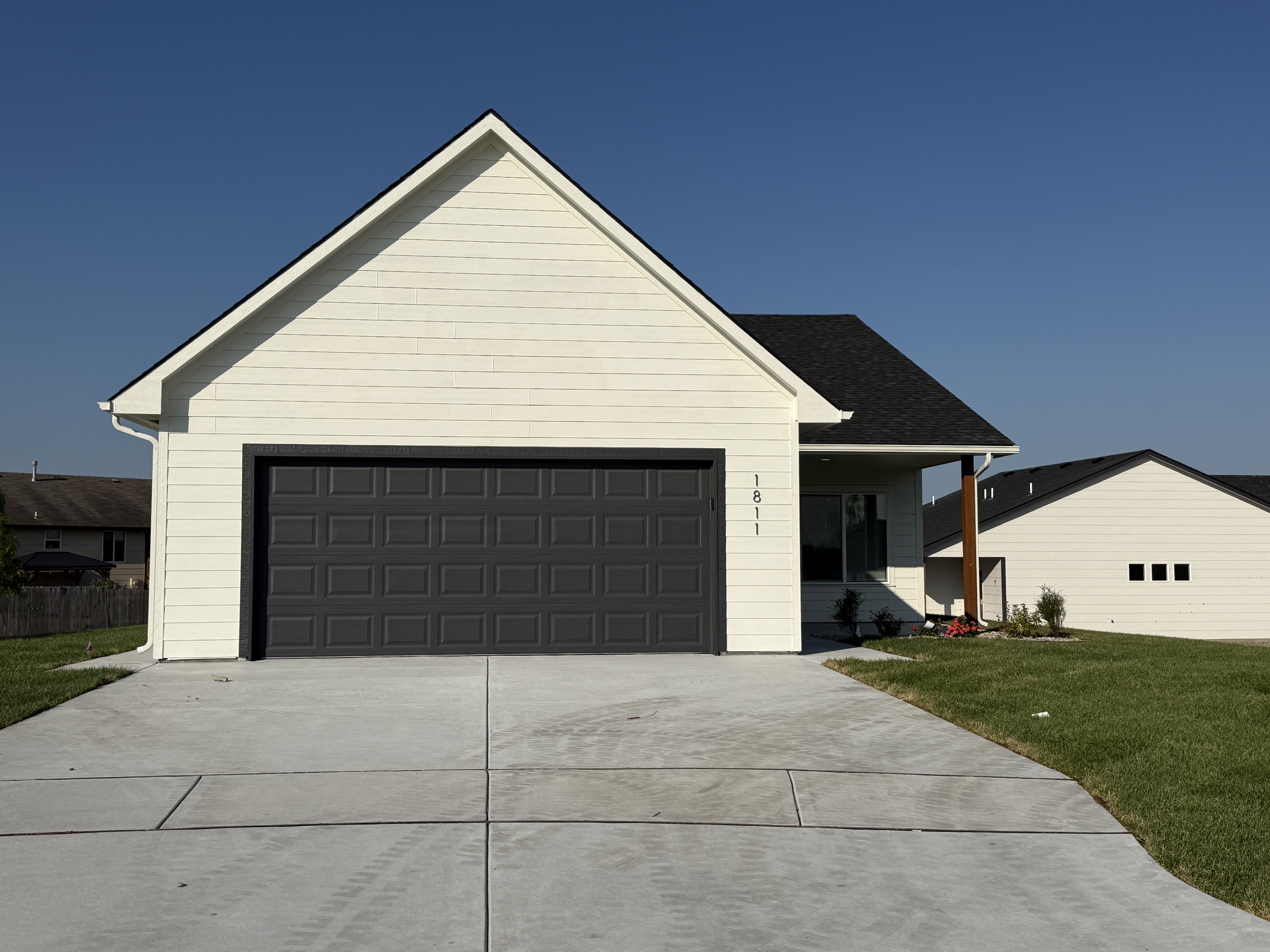 1811 E. Liam Ct.
